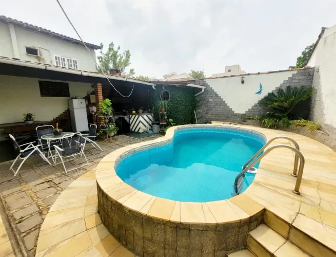 Casa com 3 Quartos à venda, 165 m² por R$ 800.000 - Vila Valqueire | Rio de Janeiro/RJ