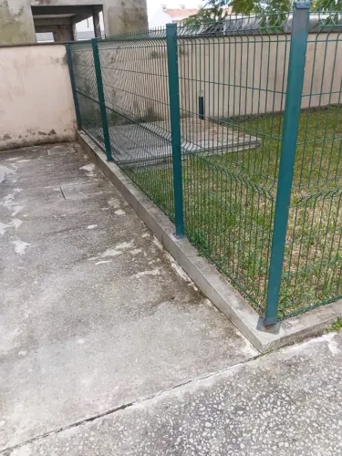 Cerca Tela Gradil 1,53m 16m + 2 Portas + 11 Postes - Ótimo Estado