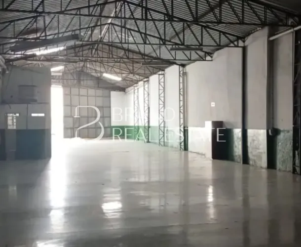 Comercial com 798 m², à venda no bairro Saúde.