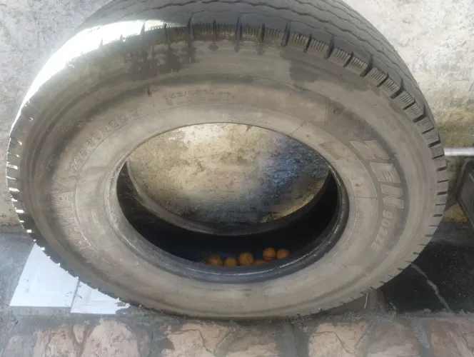 Pneu aro 295 80r22.5