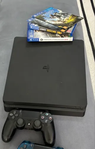 Ps4 Slim 500Gb- 2 Controles