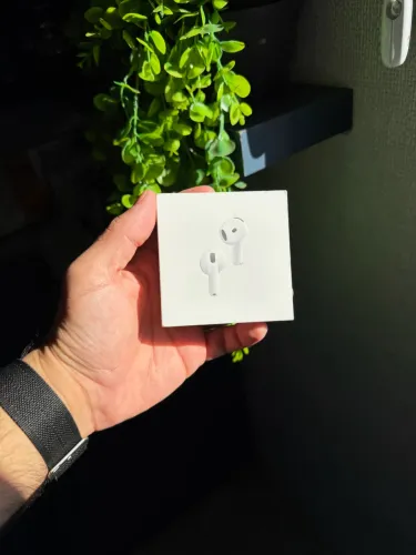 AirPods 4 anc 