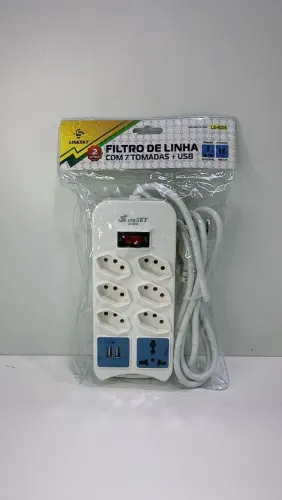 Extensão com filtro de linha com 6 tomadas 2 entradas USB 1 universal cabo de 3 metrôs