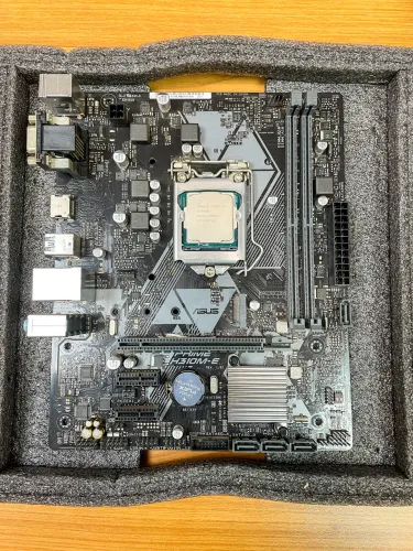 Kit Intel Core i7 9700F + Placa Mãe ASUS LGA1151 DDR4 Alto Desempenho