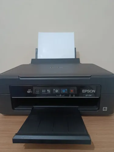 Vendo impressora Epson XP_214 , não está funcionando, não sei qual é o defeito