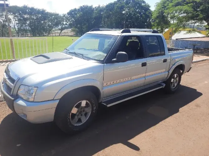 Chevrolet S10 Pick-up Exec. 2.8 4X4 CD TB Int.dies 2011