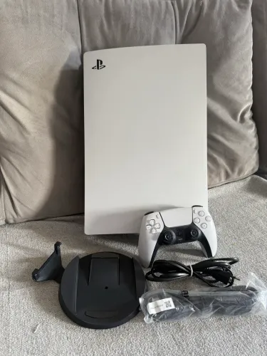 PlayStation 5 fat. Excelente estado. Único dono