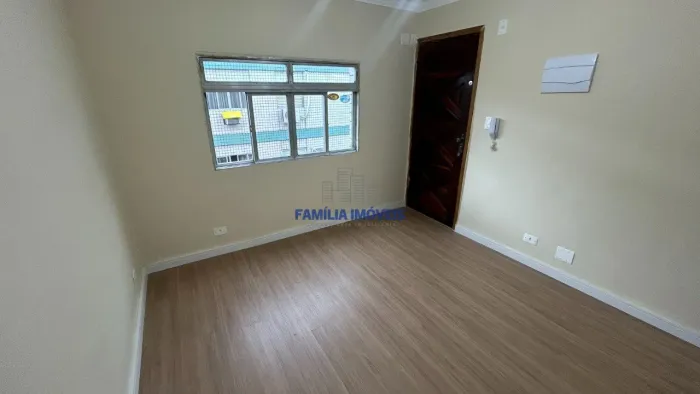 Apartamento 2 quartos reformado com garagem Aparecida Santos/SP