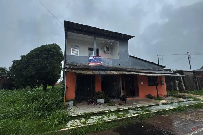 Casa Comercial na Vila dos Cabanos