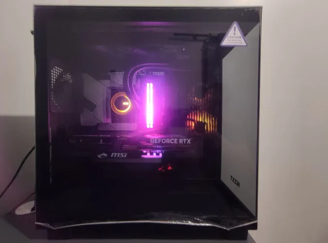 Kit Upgrade Processador 14600K + RTX 5080 MSI + GABINETE NZXT H9 FLOW 