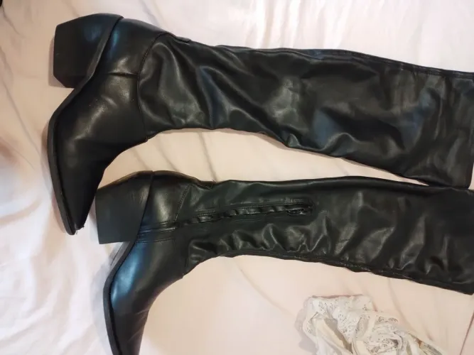 Vendo bota cano alto TAM 38