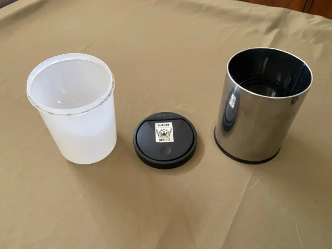 Lixeira Inox com Tampa Press - 4 Litros (Brinox)
