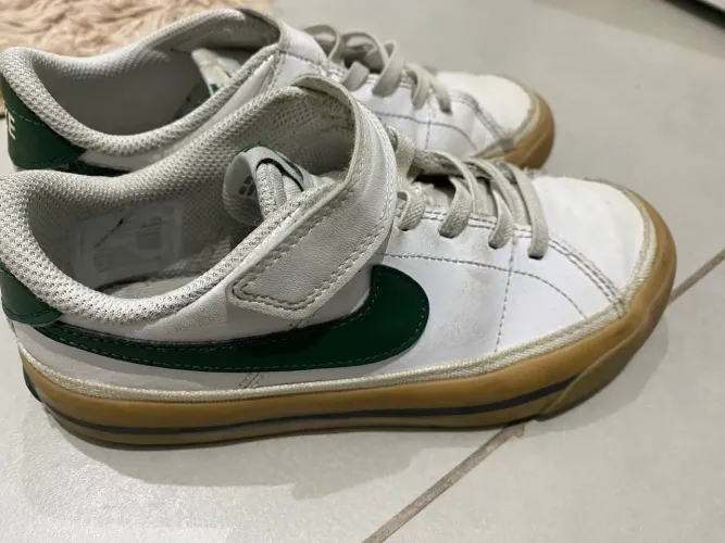 Tênis Nike TAM 32