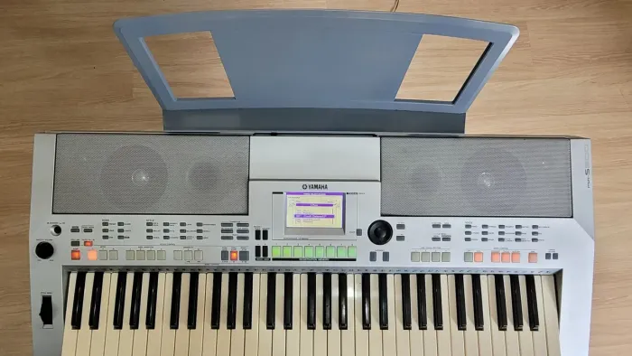 Teclado Yamaha PSR S500