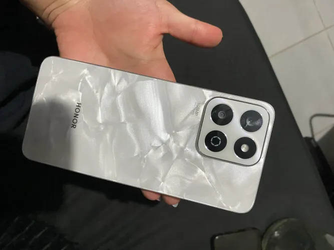 Vende-se celular Honor, seminovo, perfeito estado