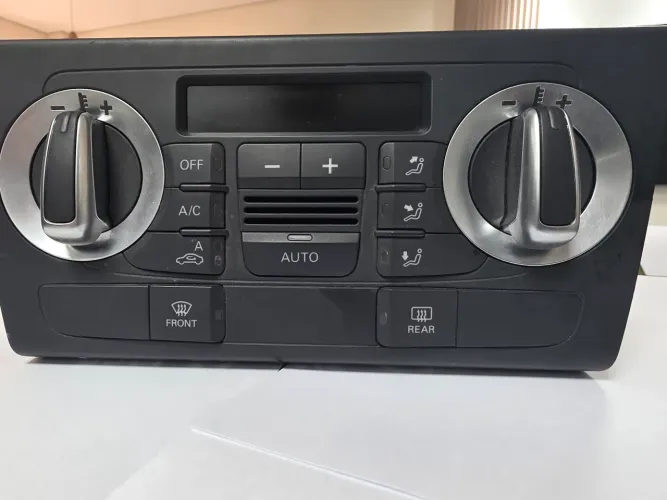 Painel frontal comando ar condicionado AUDI Q3 14