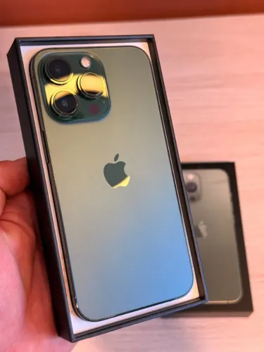 iPhone 13 Pro Verde Alpina 256 Gigas bateria NOVA 100%