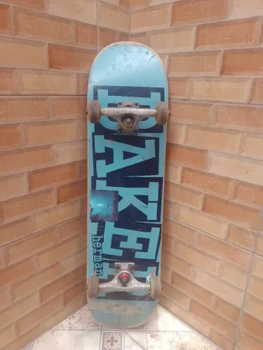 Skate Profissional Shape da Baker