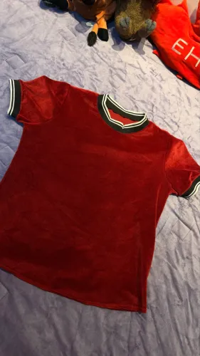 Blusa vermelha tamanho P