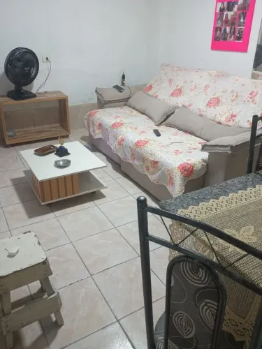 Casa de frente a UFPE na várzea fica na avenida ótimo lugar tranquilo aproveita