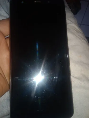 Celular Samsung Galaxy A7 64 gb. Não acende tela