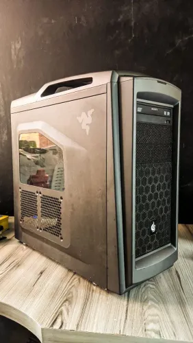 Gabinete Gamer Grande Cooler Master CM Storm Scout 2