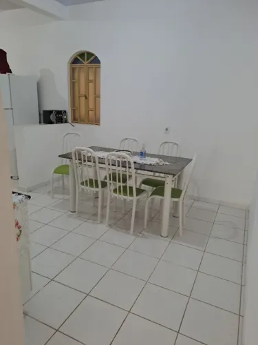 Casa mobilhada bairro Vila Militar 2 pavimentos mais terraço, garagem pra 2 carros.