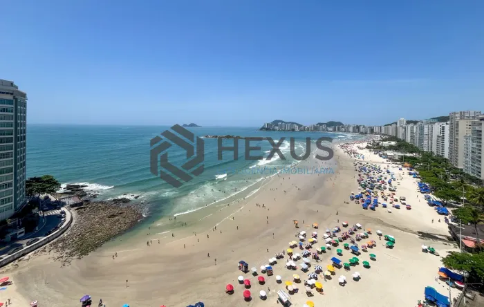 Apartamento frente mar com varanda na Praia das Pitangueiras, Guaruja