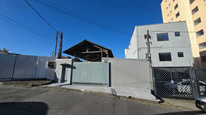 Imóvel para aluguel possui 680 metros quadrados com 5 quartos em Vila Nair - São Paulo - S