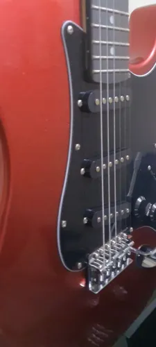 Guitarra Konig ST Stratocaster + São Gonçalo 0.10 SEMINOVA!