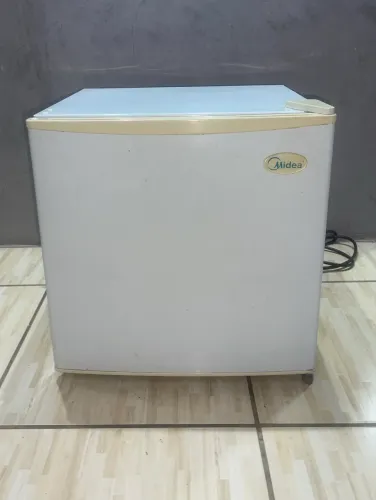 Frigobar Midea 45lt