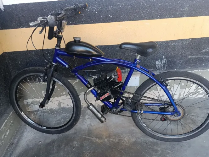 Vendo bike motorizada pegar e andar