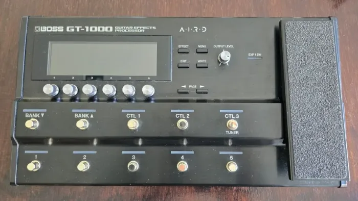 Pedaleira Boss GT-1000