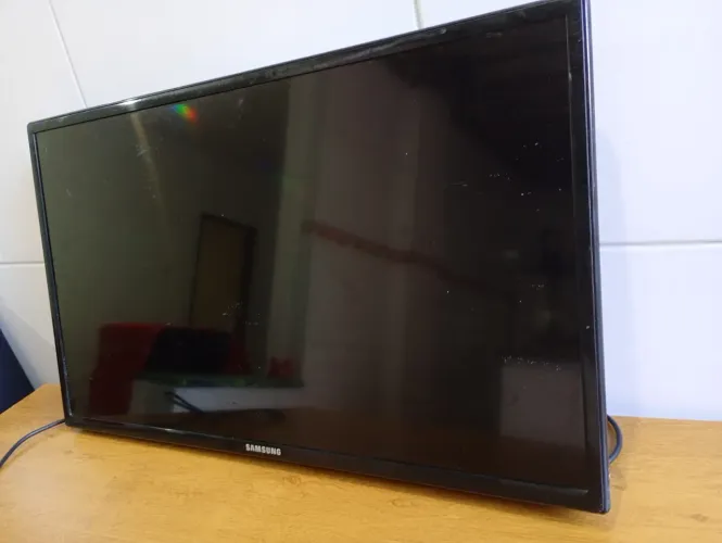 TV Pequeno Defeito 