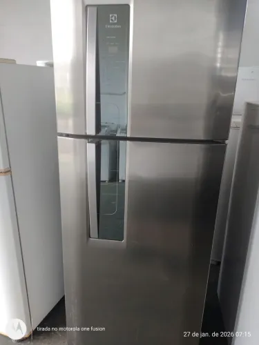 REFRIGERADOR ELECTROLUX DF52X 220V