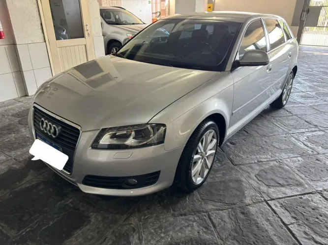 Audi A3 Sportback 1.6 8V 102cv 5P 2010