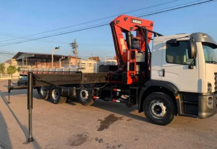 Vw 24250 2011 8x2 bitruck Munck unico dono