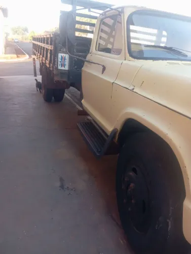 Vendo caminhão Chevrolet d 60