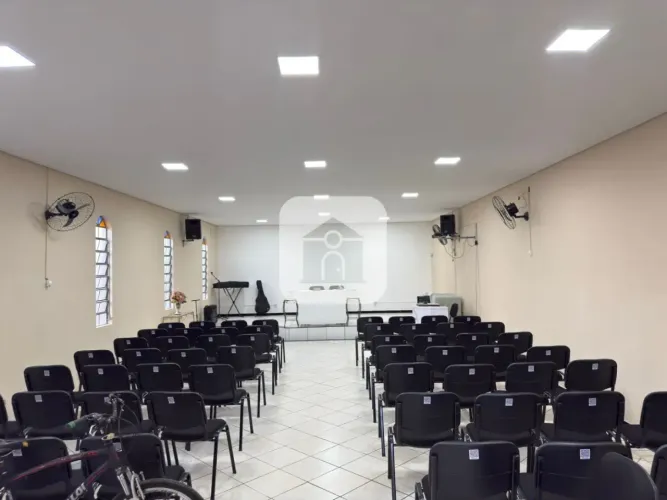 Imóvel comercial á venda no Bairro Jardim Canaã