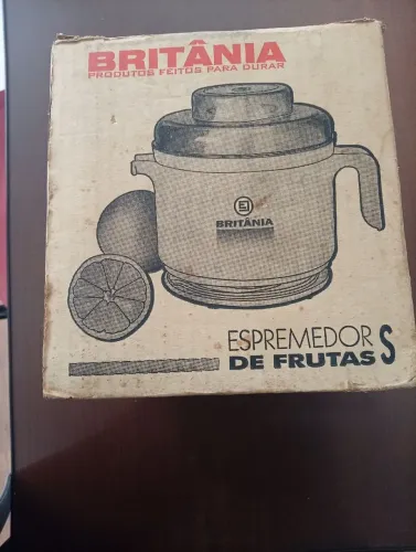 Espremedor de frutas Britânia 110v