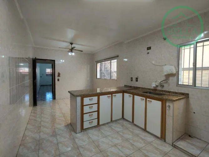 Sobrado com 3 dormitórios à venda, 210 m² por R$ 700.000,00 - Jaraguá - São Paulo/SP