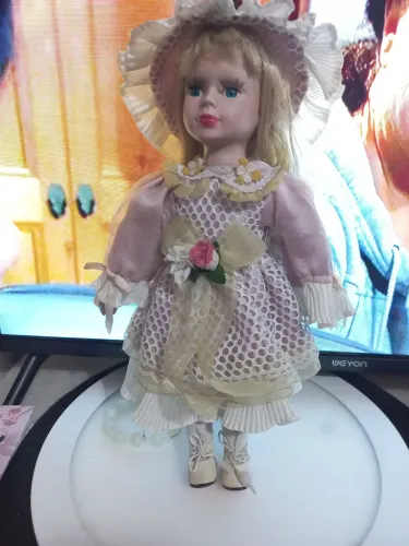 Boneca de porcelana 30 cm