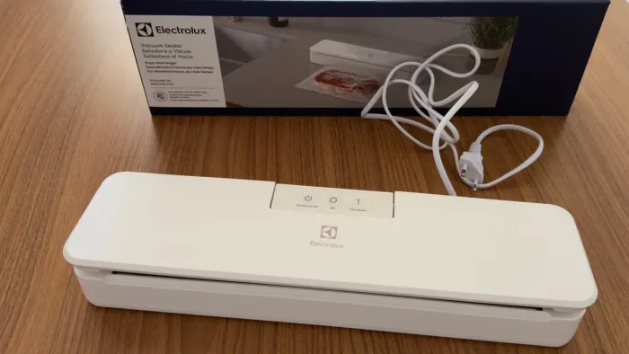 Seladora a vácuo Electrolux VCELUX01-20