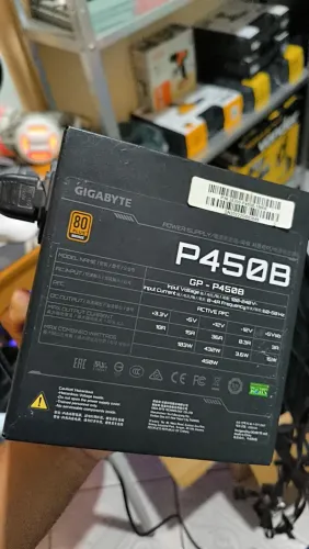Fonte de computador Gigabyte 450w