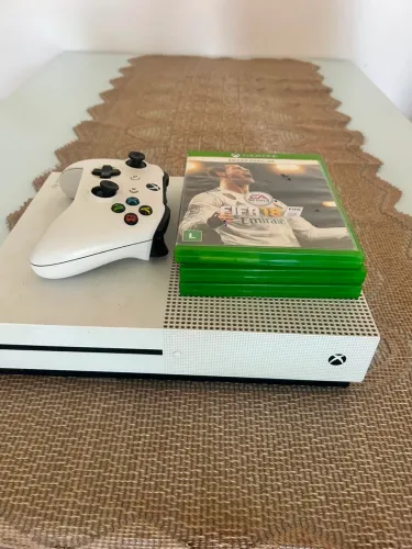 Xbox One S 500 GB Desbloqueado