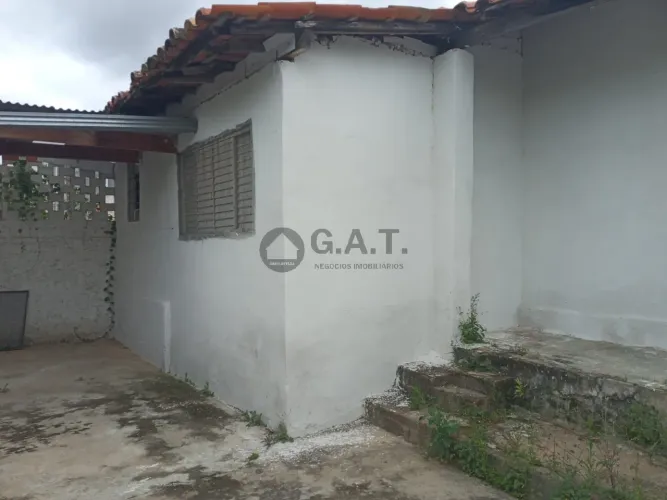 Casa para locação em Sorocaba-SP, Vila Assis: 2quartos, 1 banheiro, 1 vaga, área de 78m²!