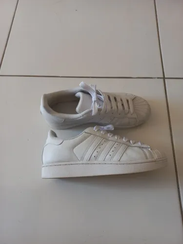 Tenis casual Adidas  , em couro, n.38 