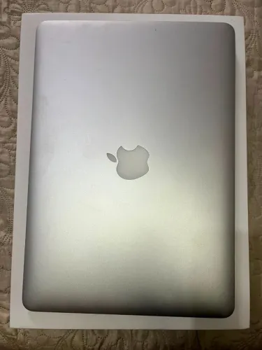 Macbook Air 13-Inch