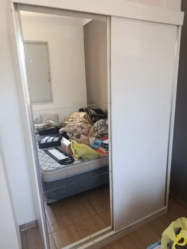 Guarda Roupa com espelho