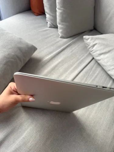 Vendo MacBook Air 13? (Early 2015)